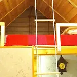 An Original Tiny House Wifi, Ac, Bikes, Ho Compatible Apartman Pátka