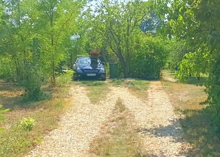 An Original Tiny House Wifi, Ac, Bikes, Ho Compatible * Patka