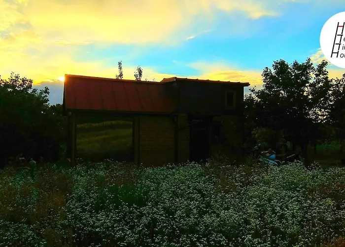 An Original Tiny House Wifi, Ac, Bikes, Ho Compatible شقة *